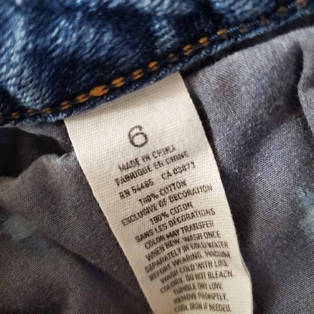 AMERICAN EAGLE Distressed Shorts